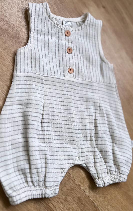 Baby Romper Musselin mit Knöpfe Beige
Baby Kleidung