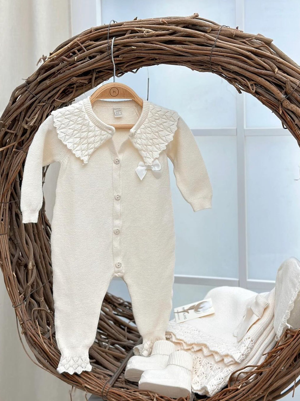 Baby Newborn 5 Teilig Strickset - Häkelmotiv Creme